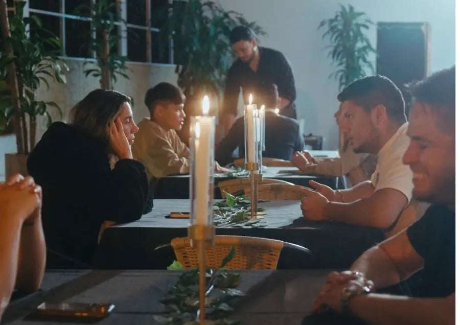 Cena de cohorte con velas